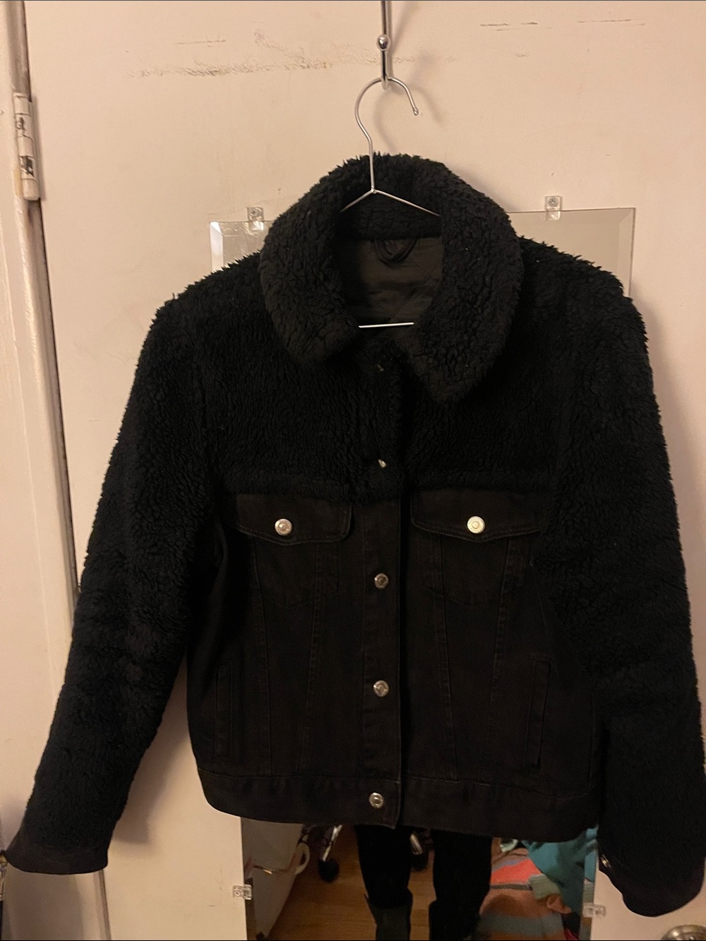 TOPSHOP WOMAN’S BLACK: DENIM JACKET WITH BLACK SHERPA